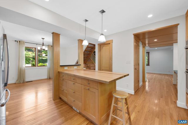 1832 YORKTOWN DR, Charlottesville, VA 22901