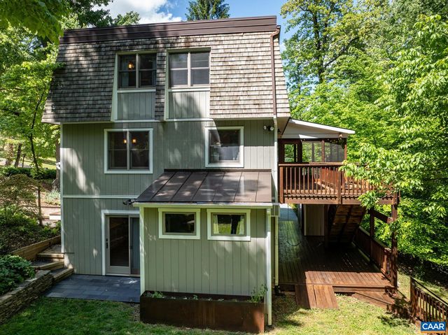 1832 YORKTOWN DR, Charlottesville, VA 22901