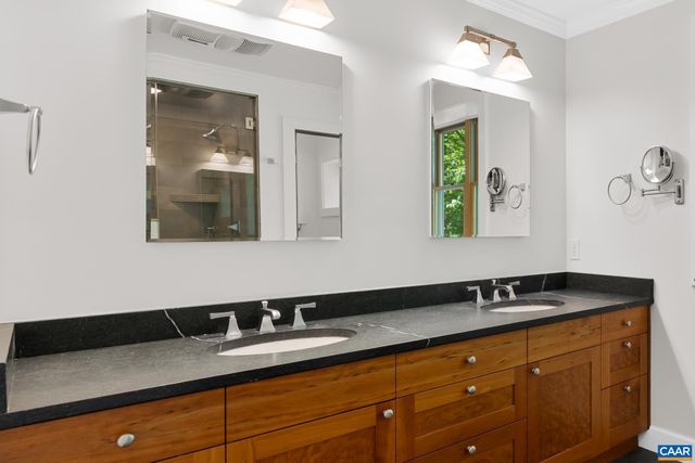 1832 YORKTOWN DR, Charlottesville, VA 22901