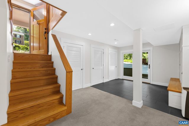 1832 YORKTOWN DR, Charlottesville, VA 22901