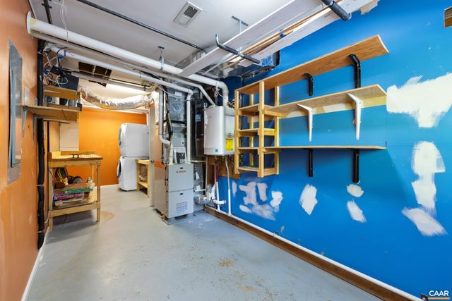 1832 YORKTOWN DR, Charlottesville, VA 22901