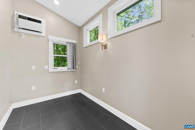 1832 YORKTOWN DR, Charlottesville, VA 22901
