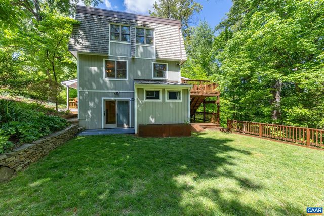 1832 YORKTOWN DR, Charlottesville, VA 22901