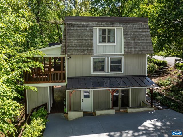 1832 YORKTOWN DR, Charlottesville, VA 22901