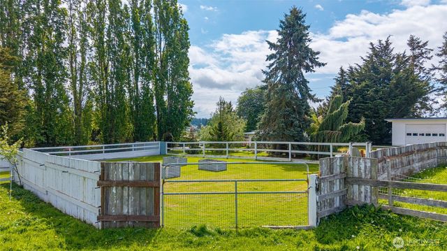 5392 Shore Meadow Road, Freeland, WA 98249