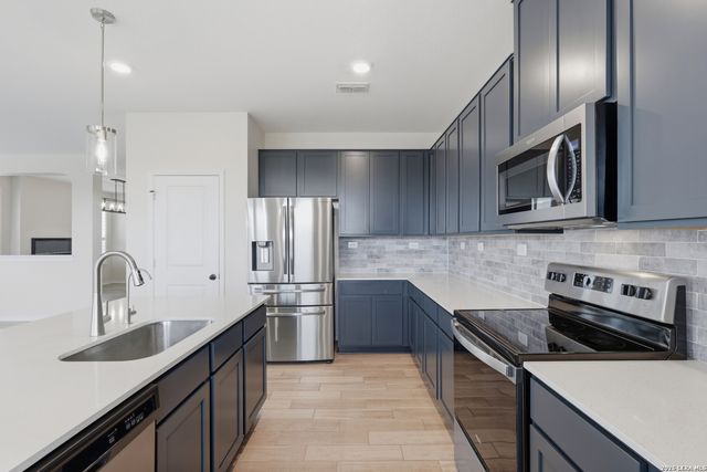 6022 Foster Bend, San Antonio, TX 78244