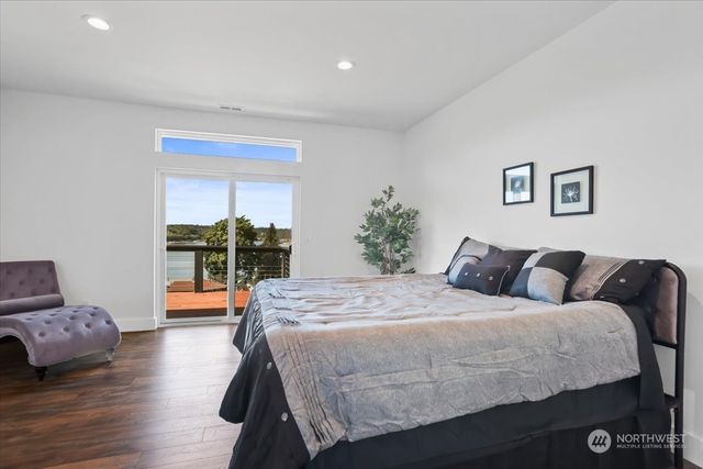 190 E Shorecrest Drive, Shelton, WA 98584