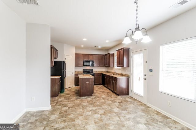 909 Walking Stick Trail, Auburn, GA 30011