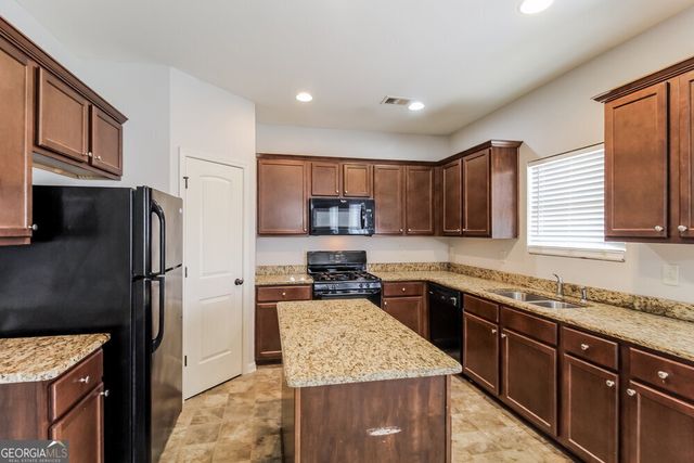 909 Walking Stick Trail, Auburn, GA 30011