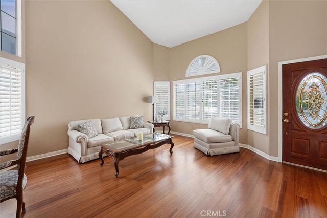 28523 Red Cedar, Saugus, CA 91390
