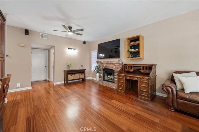28523 Red Cedar, Saugus, CA 91390