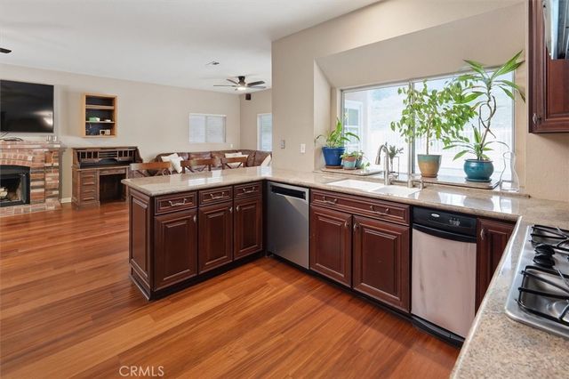28523 Red Cedar, Saugus, CA 91390