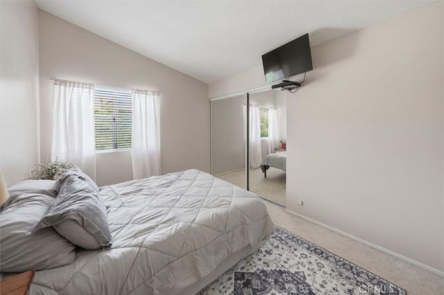 28523 Red Cedar, Saugus, CA 91390