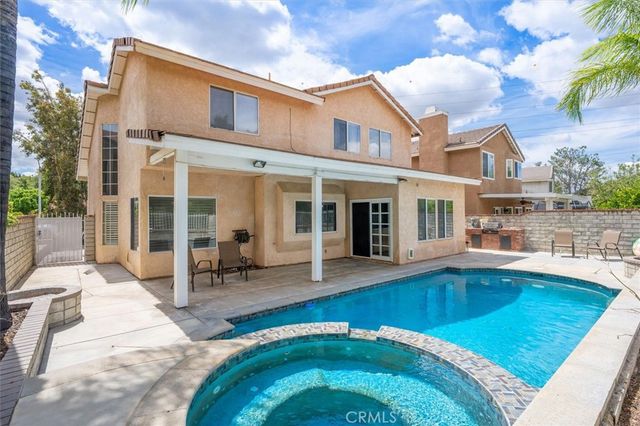 28523 Red Cedar, Saugus, CA 91390