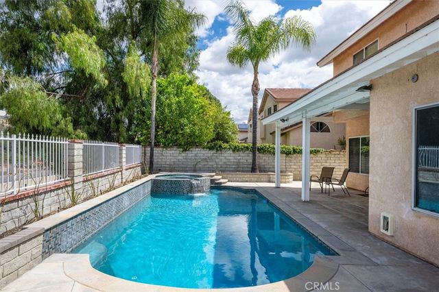 28523 Red Cedar, Saugus, CA 91390