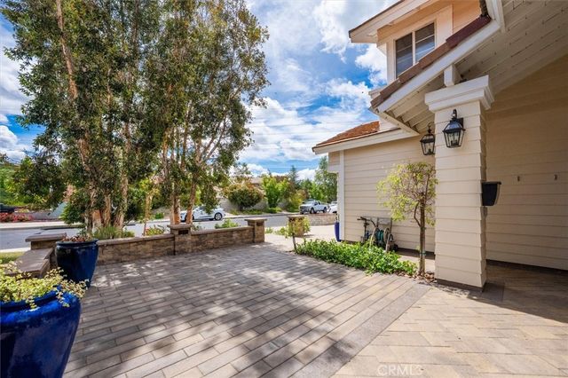 28523 Red Cedar, Saugus, CA 91390