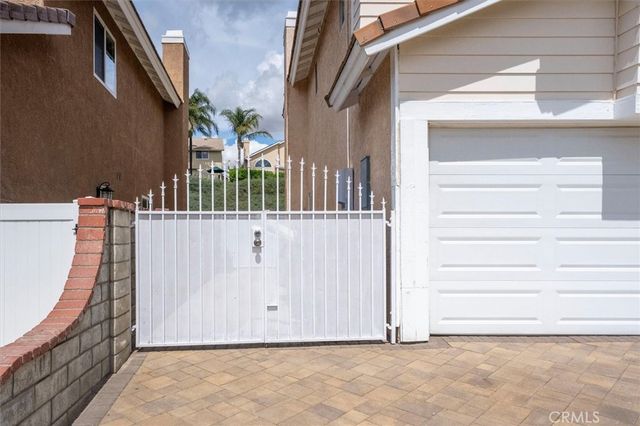 28523 Red Cedar, Saugus, CA 91390