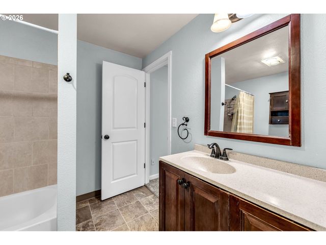 2217 Ne 90TH St, Vancouver, WA 98665