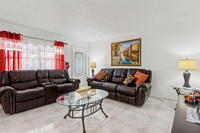 5300 Washington Street W414, Hollywood, FL 33021