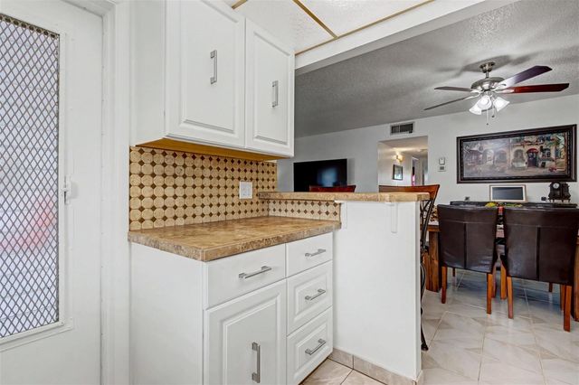 5300 Washington Street W414, Hollywood, FL 33021