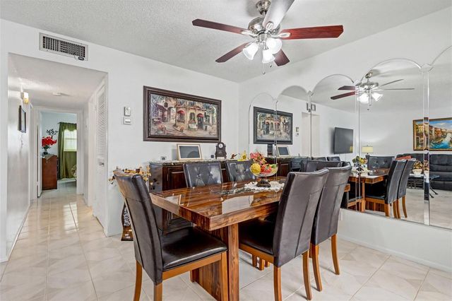 5300 Washington Street W414, Hollywood, FL 33021