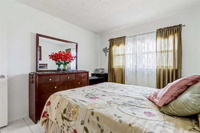 5300 Washington Street W414, Hollywood, FL 33021