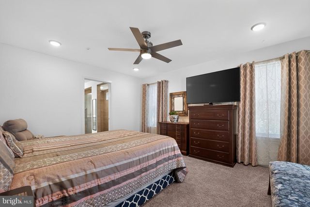 5718 HOWARD DR, Glen Burnie, MD 21061