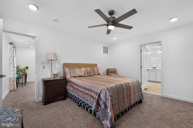 5718 HOWARD DR, Glen Burnie, MD 21061