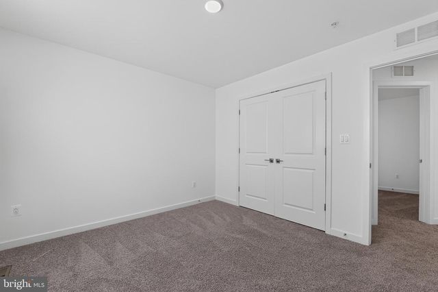 5718 HOWARD DR, Glen Burnie, MD 21061