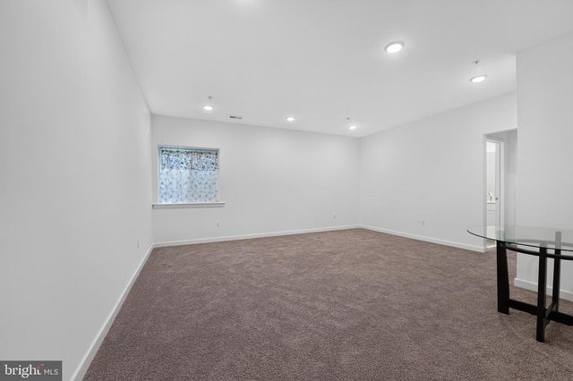5718 HOWARD DR, Glen Burnie, MD 21061