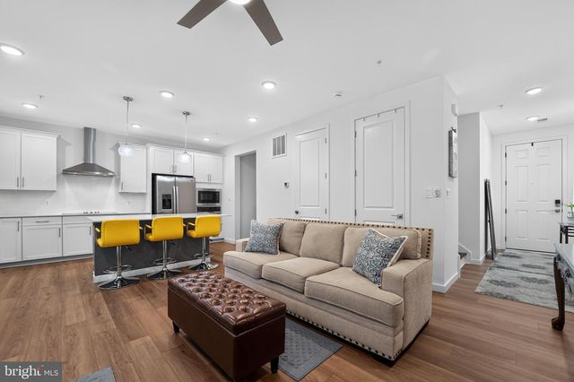 5718 HOWARD DR, Glen Burnie, MD 21061