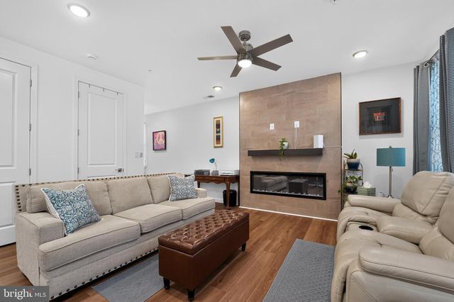 5718 HOWARD DR, Glen Burnie, MD 21061