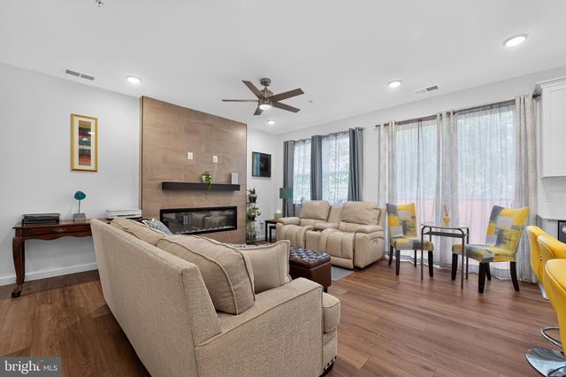 5718 HOWARD DR, Glen Burnie, MD 21061