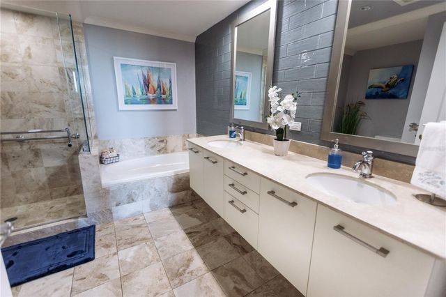 1350 MAIN STREET 709, Sarasota, FL 34236