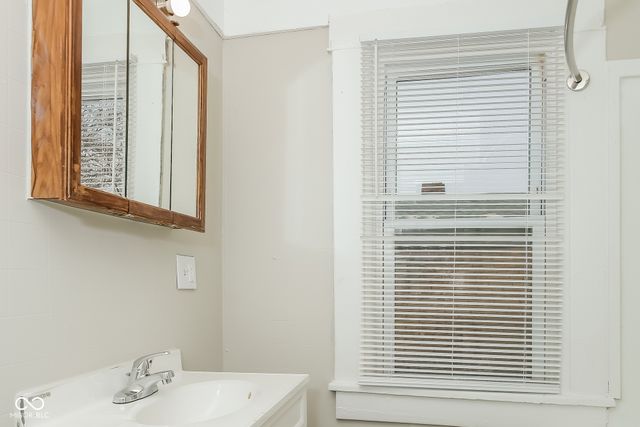 121 N Bradley Avenue, Indianapolis, IN 46201