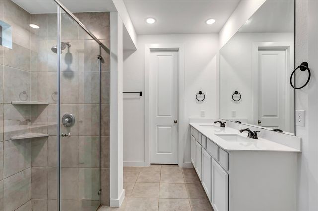 527 Chestnut Reef Court, Conroe, TX 77304