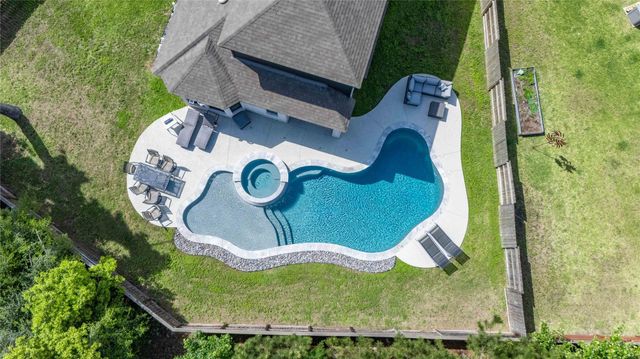 527 Chestnut Reef Court, Conroe, TX 77304