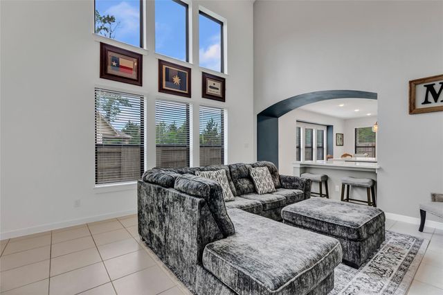 527 Chestnut Reef Court, Conroe, TX 77304