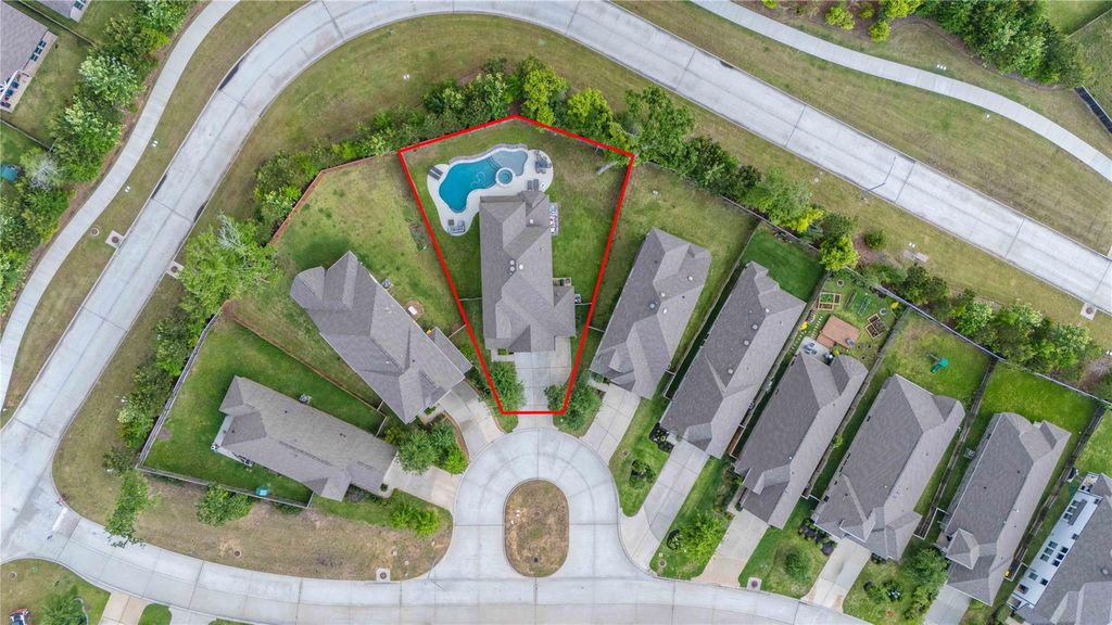 527 Chestnut Reef Court, Conroe, TX 77304