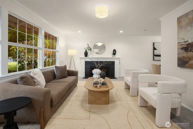 15003 NE 10th Place, Bellevue, WA 98007