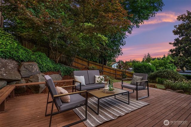15003 NE 10th Place, Bellevue, WA 98007