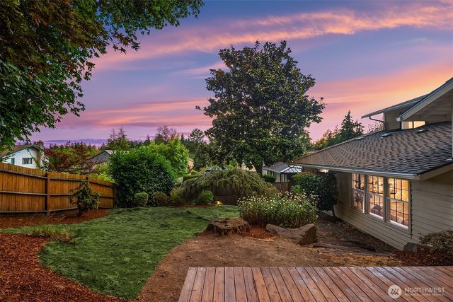 15003 NE 10th Place, Bellevue, WA 98007