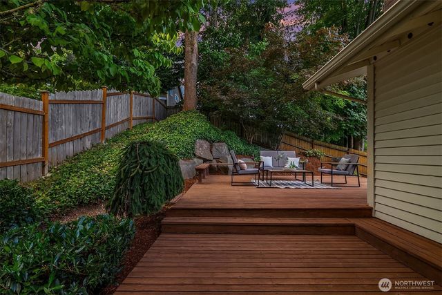 15003 NE 10th Place, Bellevue, WA 98007