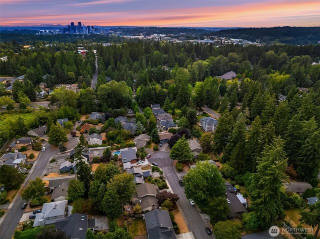 15003 NE 10th Place, Bellevue, WA 98007