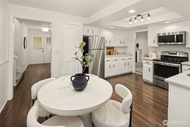 15003 NE 10th Place, Bellevue, WA 98007