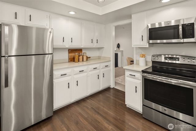 15003 NE 10th Place, Bellevue, WA 98007