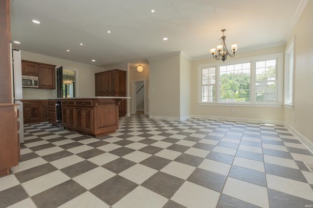 2325 Lincoln Avenue, Evansville, IN 47714