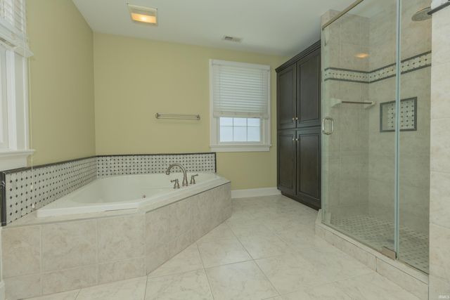 2325 Lincoln Avenue, Evansville, IN 47714
