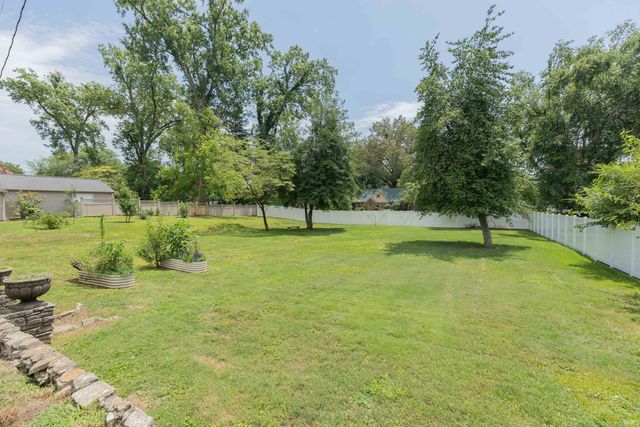 2325 Lincoln Avenue, Evansville, IN 47714