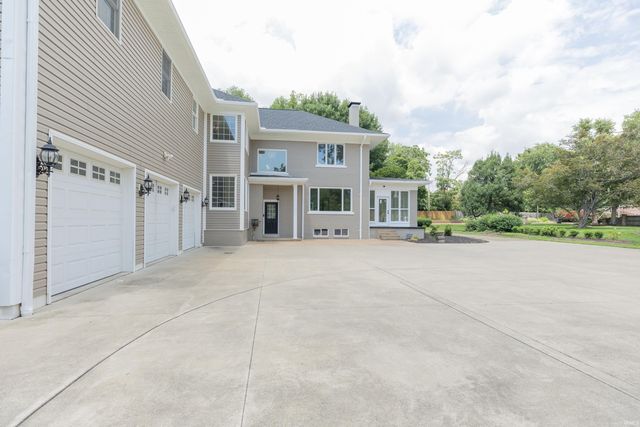 2325 Lincoln Avenue, Evansville, IN 47714